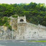 Лестница на вершину к цитадели и статуе свободы