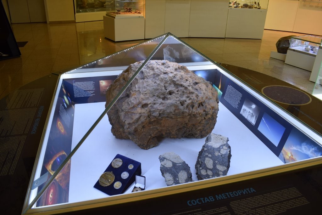 Знаменитый Чебаркульский метеорит